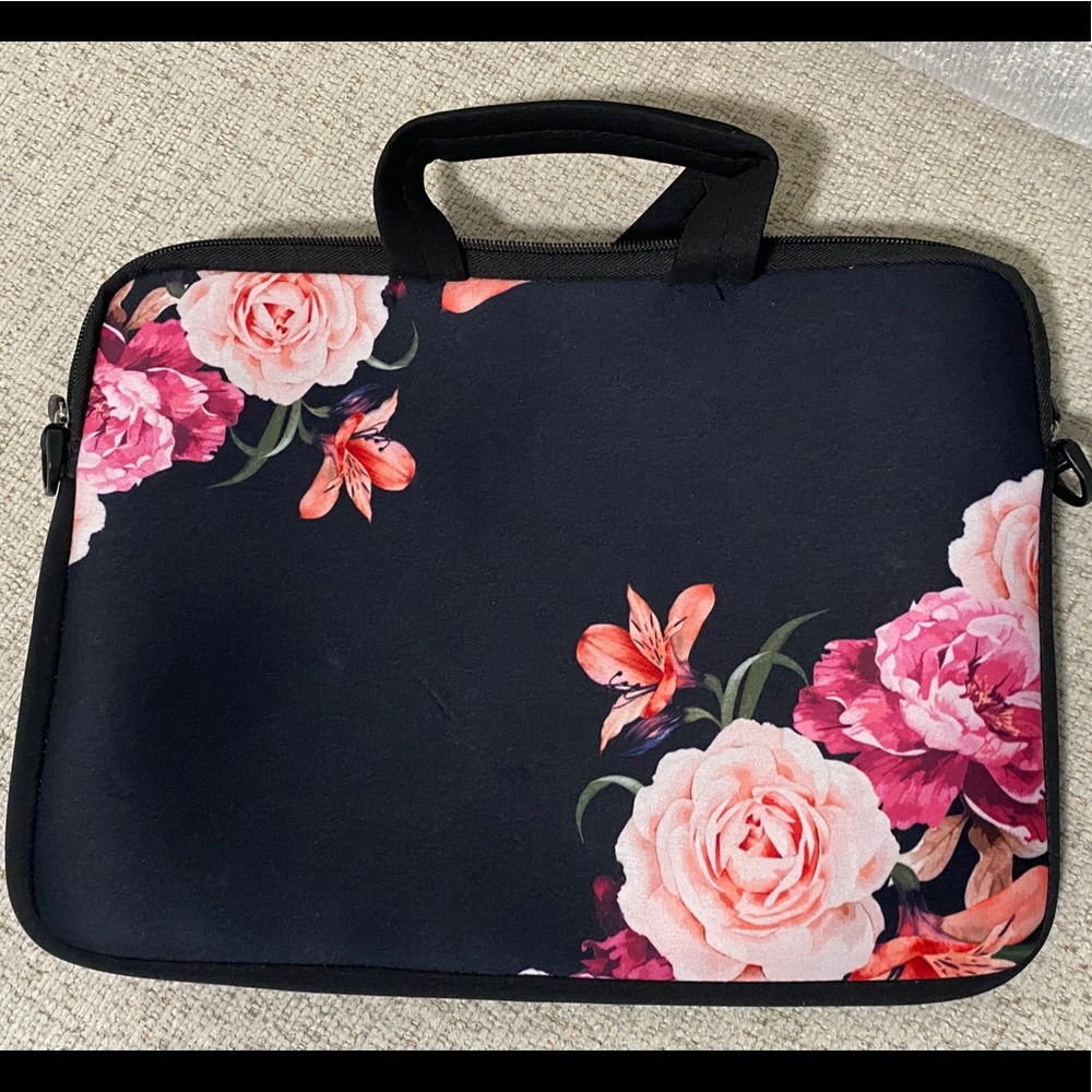 Laptop/iPad Case - Picture 2 of 3